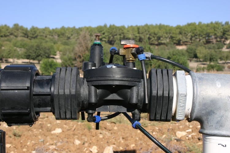 75 SERIES REINFORCED NYLON CONTROL VALVES1